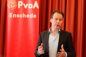 Viering Dag van de Arbeid PvdA Enschede goed bezocht