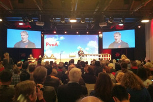 Grote Enschedese afvaardiging bij PvdA-congres